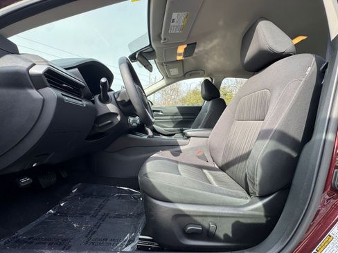 Used 2025 Nissan Altima 2.5 SV image 23