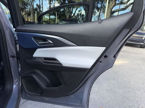 Used 2025 Chevrolet Equinox EV LT image 21