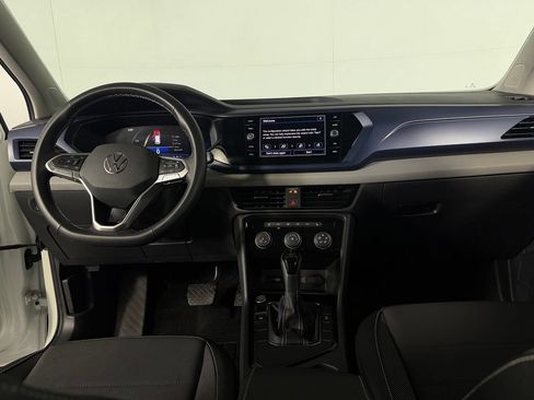 Used 2023 Volkswagen Taos SE w/ Panoramic Sunroof Package FWD image 16