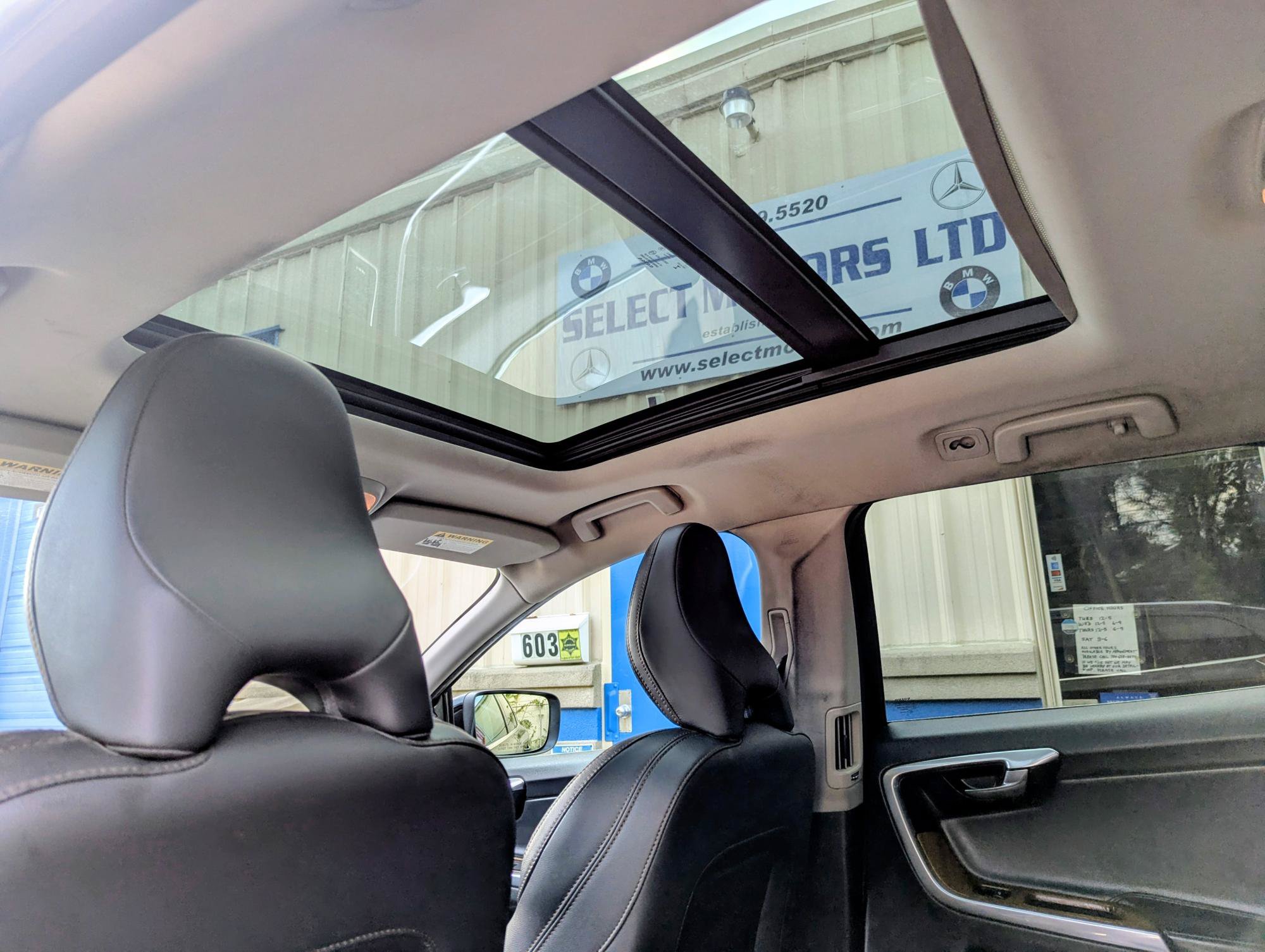Used 2017 Volvo XC60 T5 Inscription w/ Preferred Option Package AWD/4WD image 7