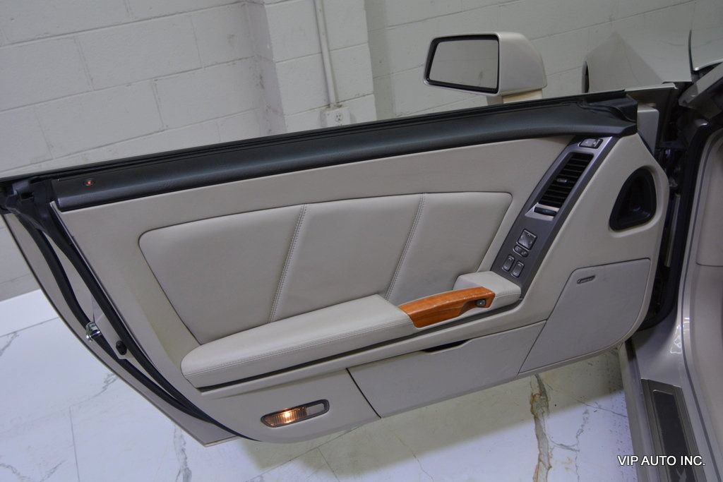 Used 2006 Cadillac XLR RWD image 29