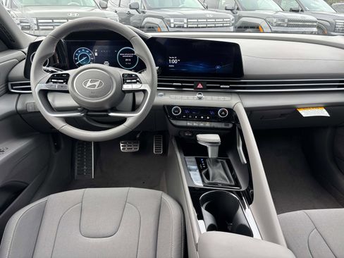 New 2026 Hyundai Elantra Sport image 6