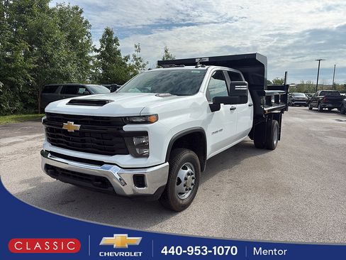 New 2026 Chevrolet Silverado 3500 W/T w/ WT Convenience Package AWD/4WD image 1