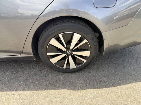Used 2022 Nissan Altima 2.5 SV FWD image 25