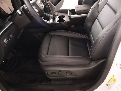 Used 2025 GMC Terrain Elevation w/ Elevation Premium Package AWD/4WD image 12
