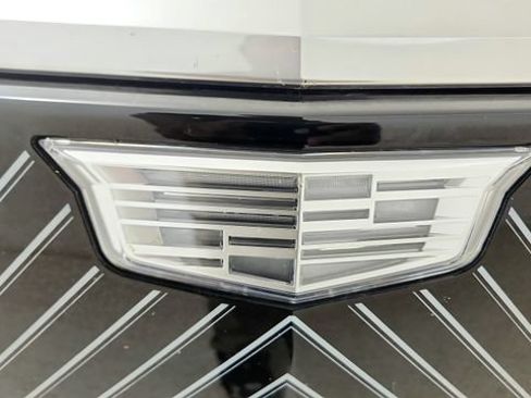 Used 2024 Cadillac Lyriq Luxury AWD/4WD image 32