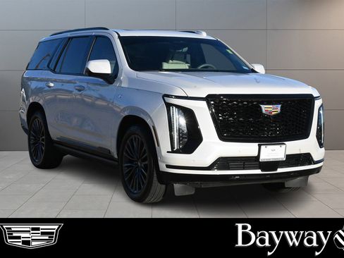 Certified 2025 Cadillac Escalade Sport Platinum image 3