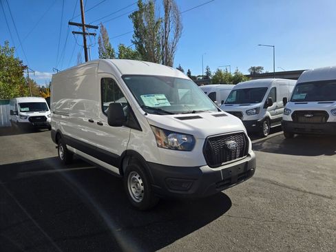 New 2026 Ford Transit 250 148 Medium Roof RWD image 3