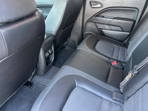 Certified 2022 GMC Canyon AT4 w/ Trailering Package AWD/4WD image 13