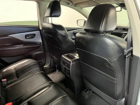 Used 2023 Nissan Murano SV AWD/4WD image 15