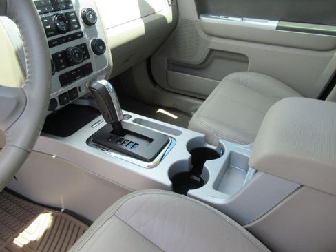 Used 2009 Mercury Mariner Premier AWD/4WD image 15