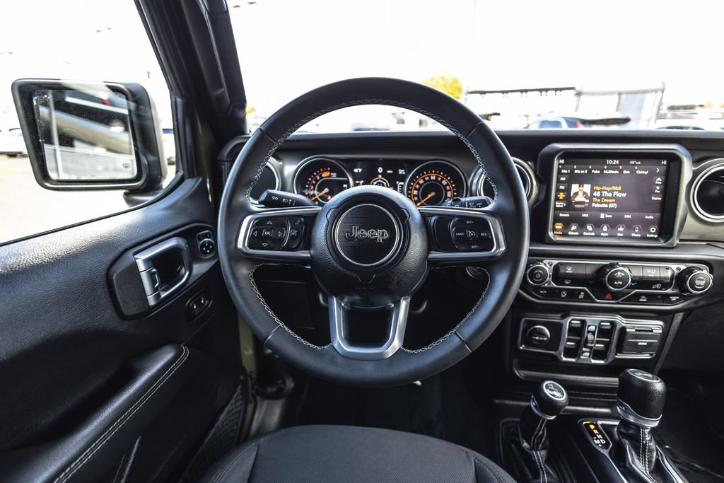 Used 2023 Jeep Wrangler Unlimited Sahara AWD/4WD image 24