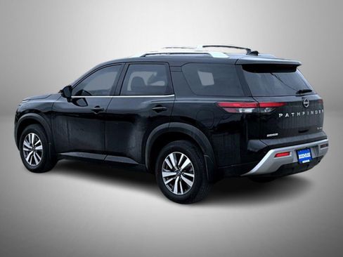 Used 2024 Nissan Pathfinder SL image 7
