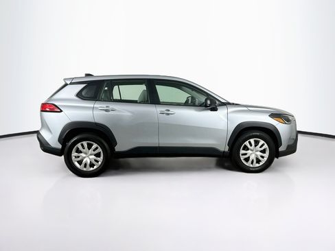 Used 2025 Toyota Corolla Cross L FWD image 10