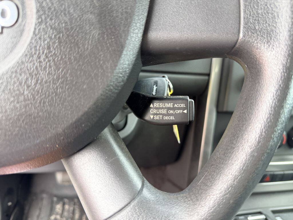 Used 2010 Jeep Liberty Sport w/ Popular Equipment Group AWD/4WD image 14