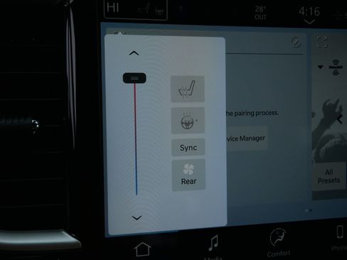 New 2026 Chrysler Voyager LX image 18