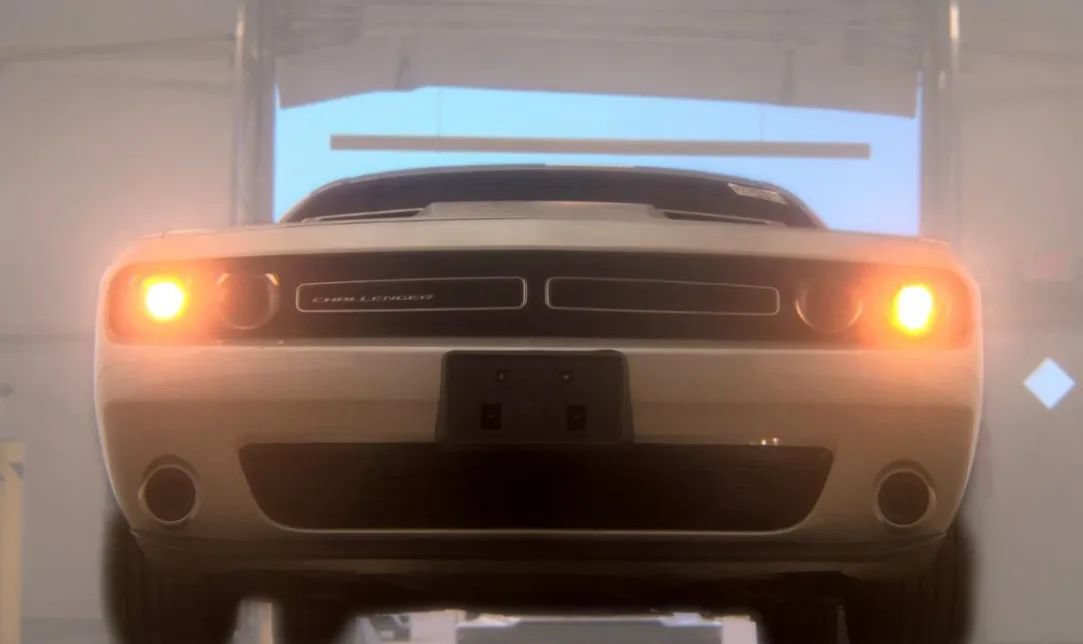 Used 2023 Dodge Challenger SXT RWD image 2