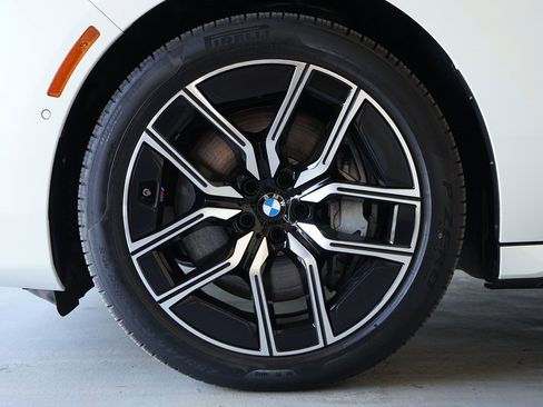 Used 2023 BMW 760i xDrive 760i xDrive w/ Executive Package image 36