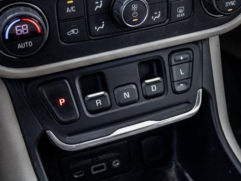 Used 2020 GMC Terrain Denali w/ Denali Premium Package image 32