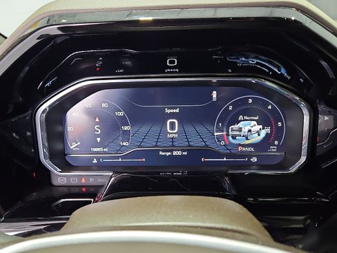 Used 2025 GMC Sierra 2500 SLE image 18