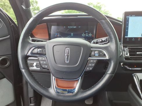 Used 2022 Lincoln Navigator L Reserve AWD/4WD image 17