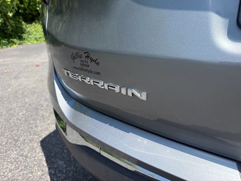 Used 2023 GMC Terrain SLT FWD image 16