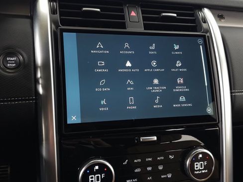 Used 2025 Land Rover Discovery Dynamic SE image 29