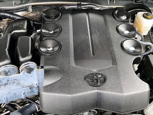 Used 2024 Toyota 4Runner SR5 RWD image 30