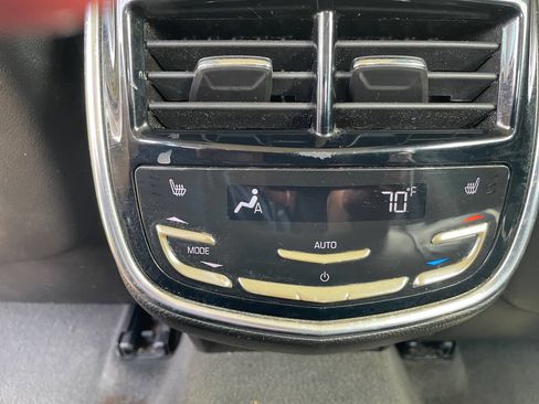 Used 2014 Cadillac XTS w/ Rear Seat Comfort Package image 27