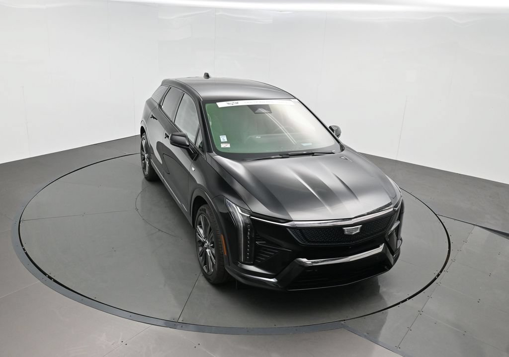 Certified 2025 Cadillac Optiq Sport 2 AWD/4WD image 39