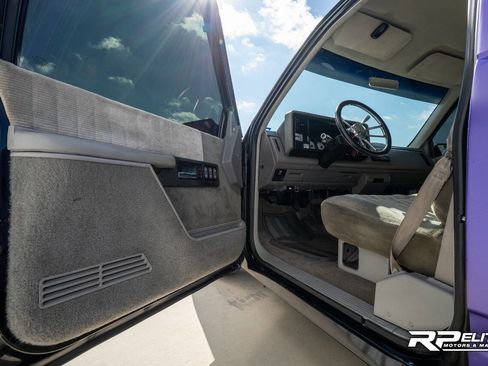 Used 1994 Chevrolet Silverado 1500 2WD Regular Cab image 52