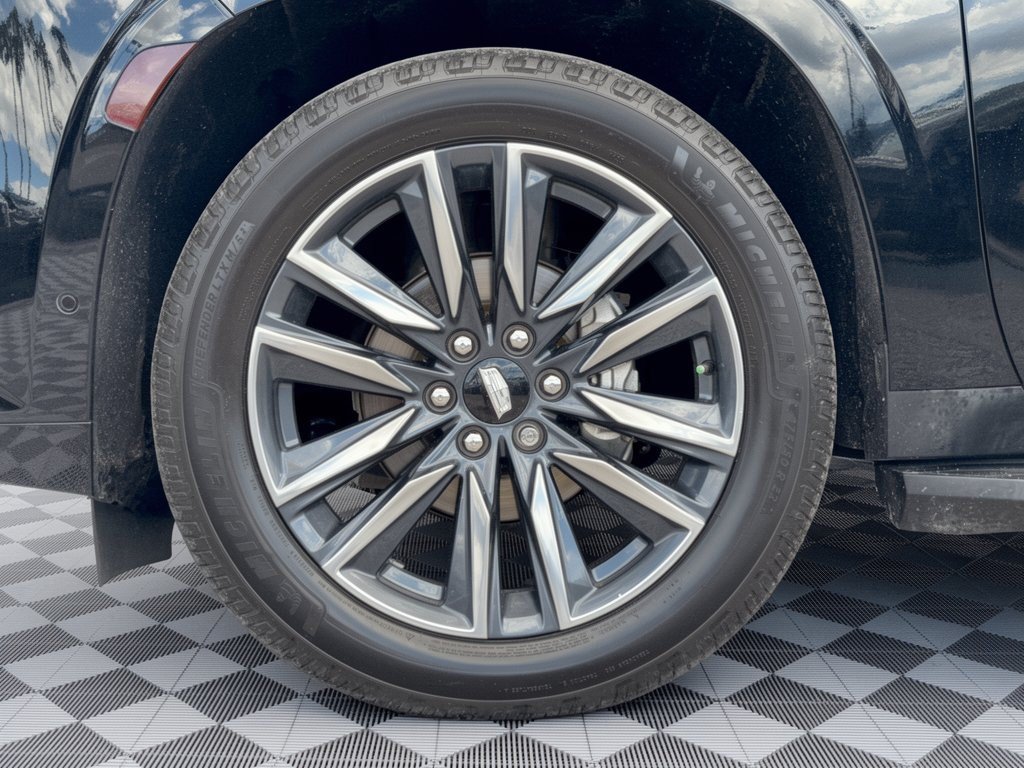 Used 2022 Cadillac Escalade Sport Platinum w/ Heavy-Duty Trailer Package AWD/4WD image 13