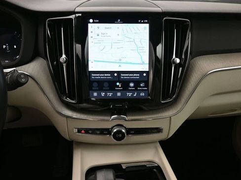 Used 2023 Volvo XC60 B5 Plus w/ Climate Package image 12