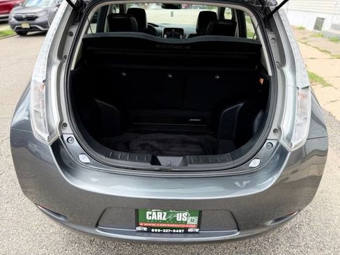 Used 2017 Nissan Leaf SL w/ Premium Package FWD image 8