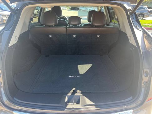 Used 2015 Nissan Murano Platinum w/ Platinum Technology Package FWD image 25
