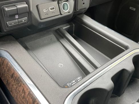 Used 2019 GMC Sierra 1500 Denali w/ Denali Ultimate Package AWD/4WD image 20