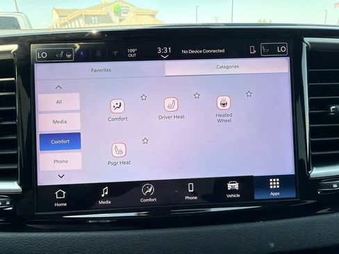 Used 2025 Chrysler Pacifica Select FWD image 44