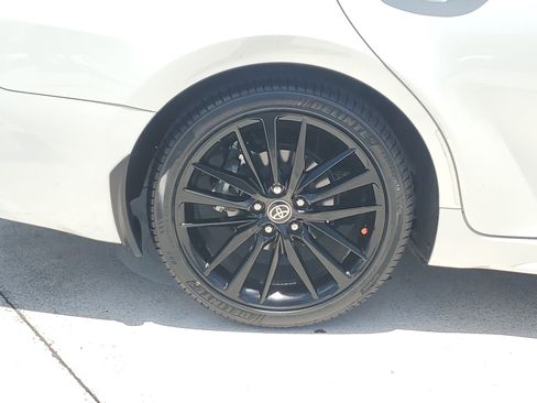 Used 2024 Toyota Camry XSE FWD image 7