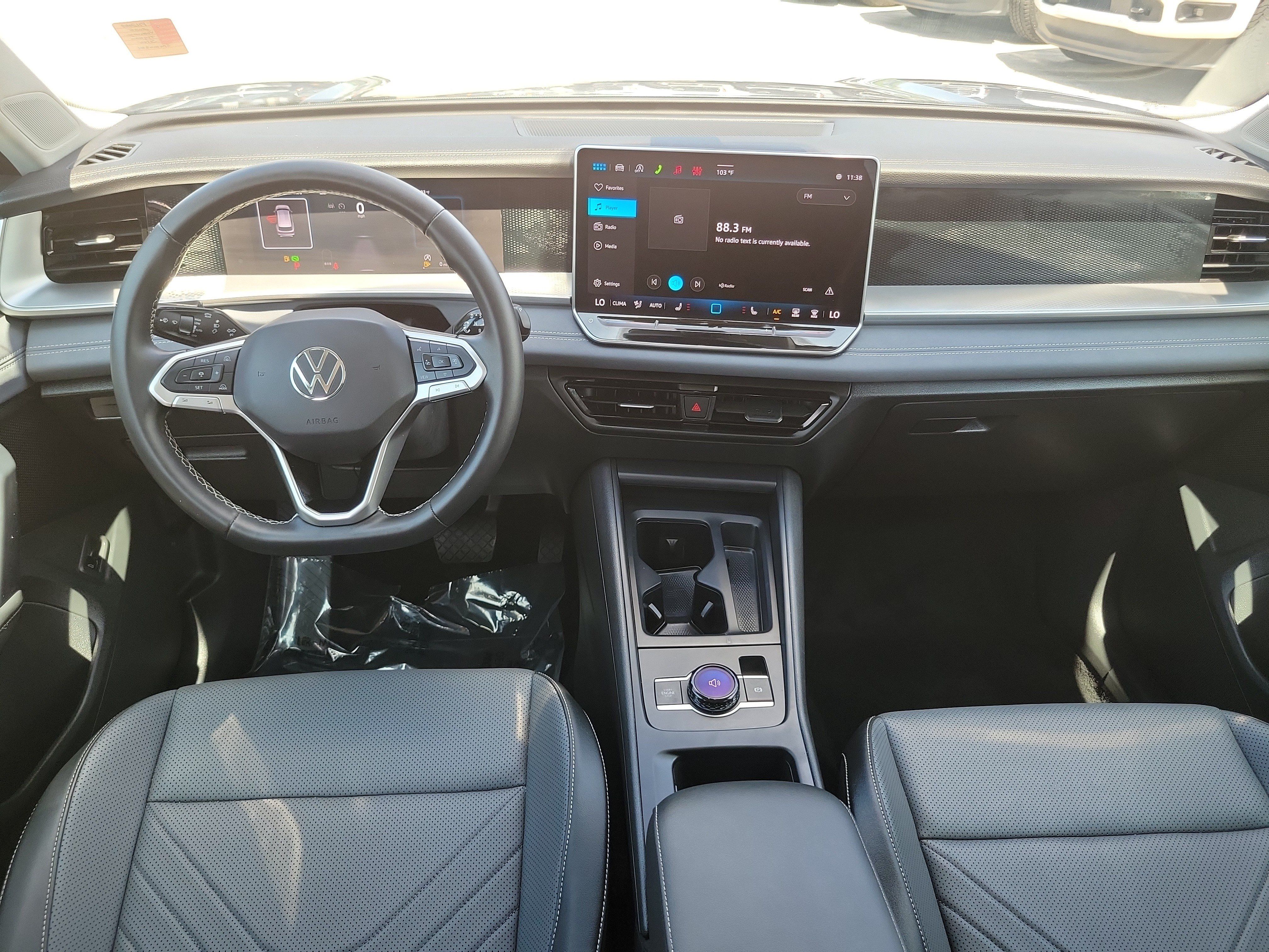 Used 2025 Volkswagen Tiguan SE FWD image 15