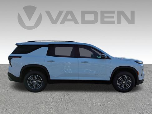 New 2025 Chevrolet Traverse LT w/ Enhanced Driving Package image 25