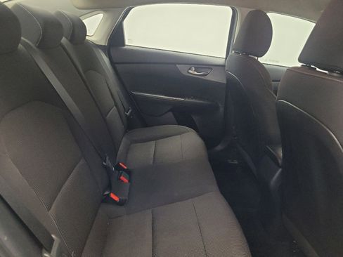 Used 2019 Kia Forte LXS image 19