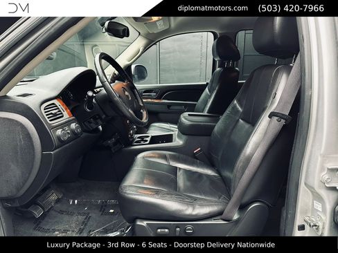 Used 2010 Chevrolet Tahoe LT w/ Luxury Package AWD/4WD image 18