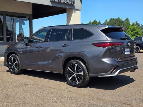 Used 2021 Toyota Highlander XSE image 36