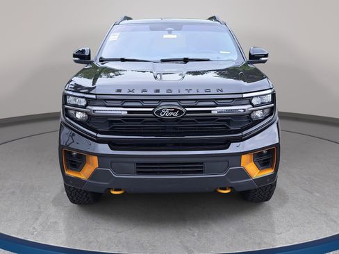 Used 2025 Ford Expedition Tremor AWD/4WD image 2