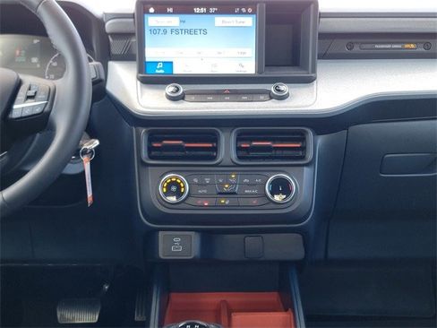 Certified 2023 Ford Maverick XLT w/ XLT Luxury Package image 27