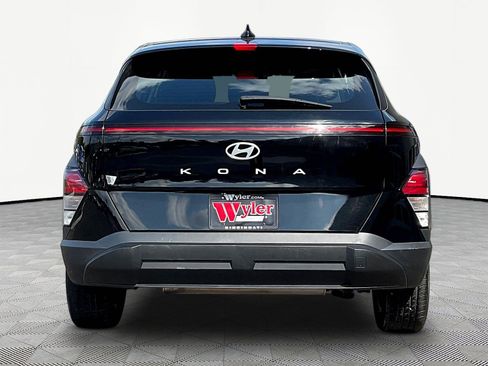 Used 2024 Hyundai Kona SE FWD image 5