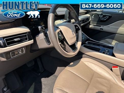 Used 2022 Lincoln Aviator Reserve w/ Equipment Group 201A AWD/4WD image 23
