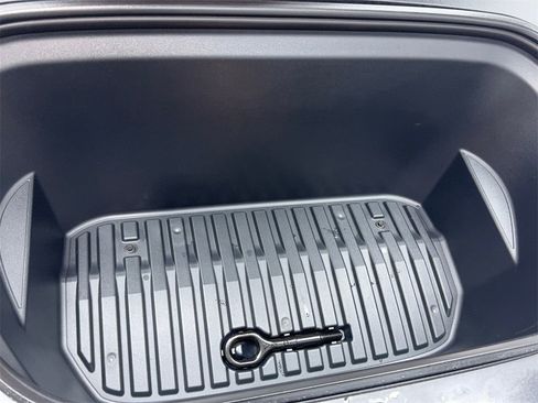 Used 2021 Tesla Model Y Long Range image 61