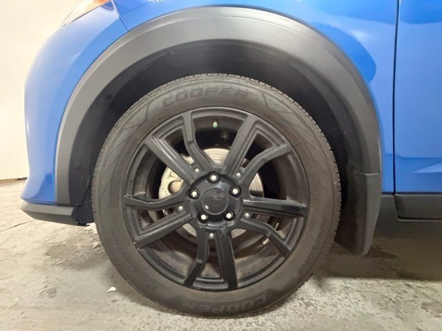 Used 2023 Nissan Kicks SR w/ Interior Electronics Package FWD image 12