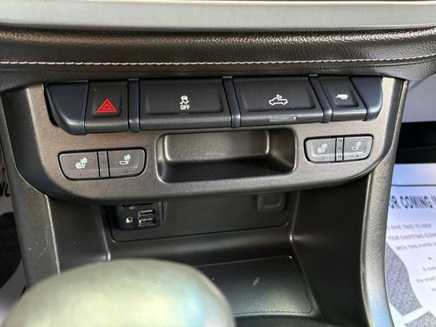 Used 2022 GMC Canyon Elevation w/ Elevation Premium Package AWD/4WD image 43